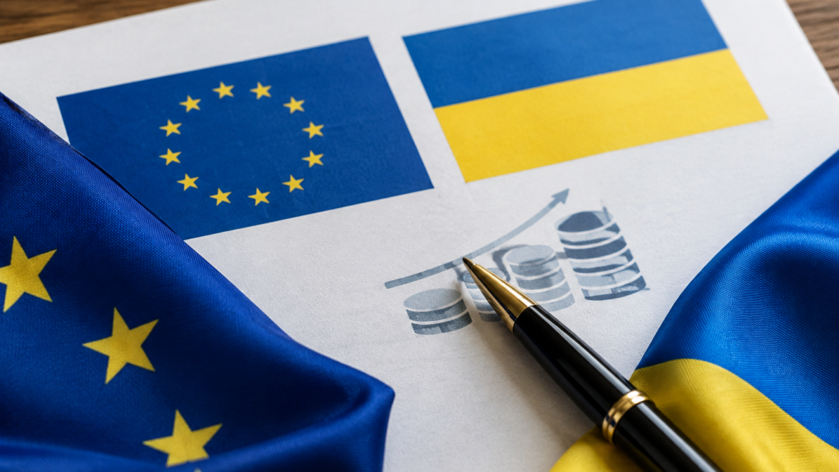 Європейські та українські символи на документі про допомогу