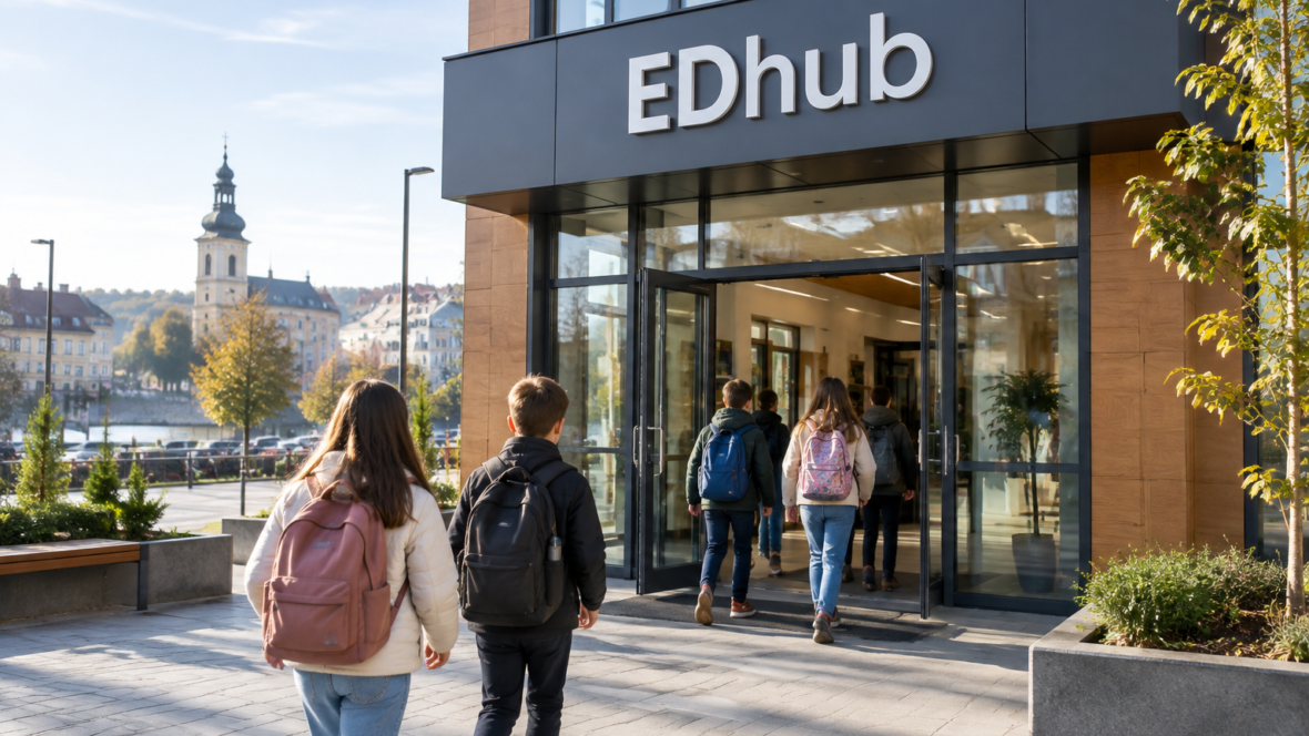 Зовнішній вигляд EDhub у Тернополі з дітьми, що входять до приміщення