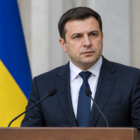 Уряд призупиняє фінансування будівництва, ремонтів і благоустрою
