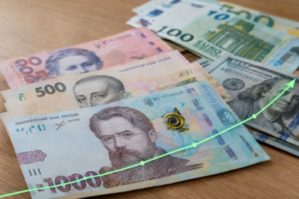 Курс долара на кінець року: до 46 грн, євро 52,5−54
