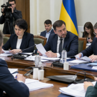 На повышение зарплат военнослужащим планируют направить как минимум 200 млрд грн