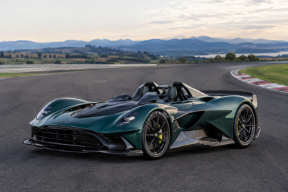 Aston Martin представила Valhalla Spider з відкритим дахом