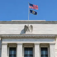 ФРС США оставила целевой диапазон ставки на уровне 3,75−4%