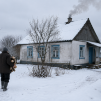 Як пережити зиму без світла і тепла: що підготувати