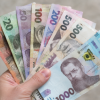 НБУ вилучає старі банкноти 20–500 грн — чи треба міняти