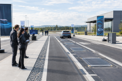 Бездротова зарядка Honda для електромобілів під час руху