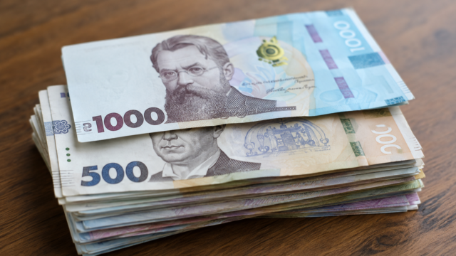 Банкноти 500 грн і 1000 грн домінують в обігу