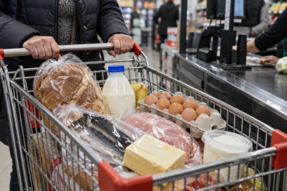 Ціни на продукти за чотири роки війни – оселедець подвоївся, масло й м’ясо майже теж